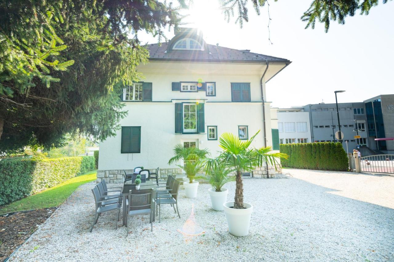 Villa Gelbmann - Ferienwohnungen Velden Velden am Woerthersee Exterior photo